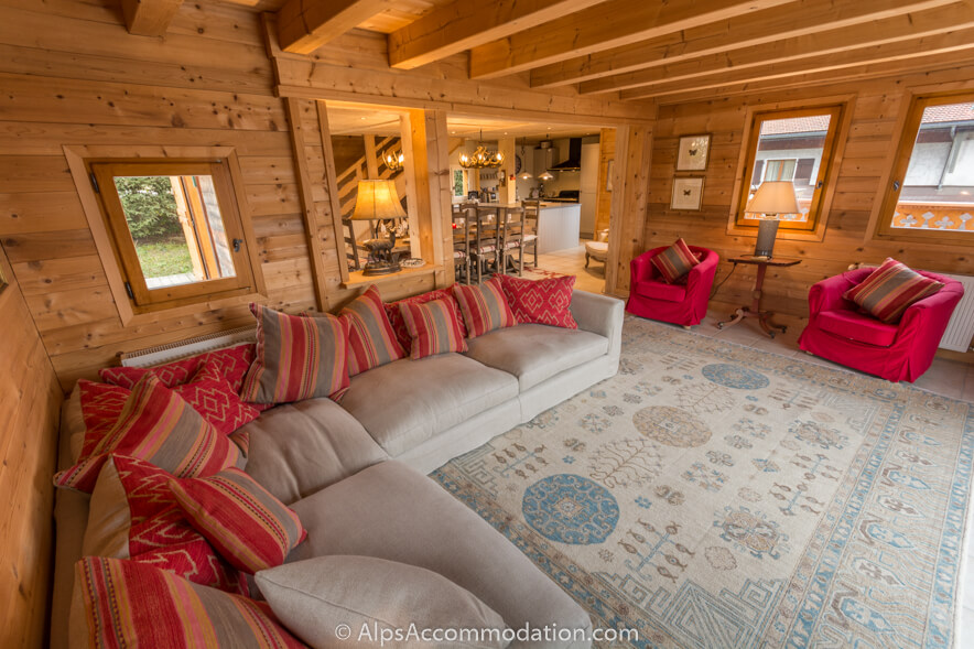 Chalet Gentiane Bleue Samoëns - The comfy corner sofa is the perfect place to relax