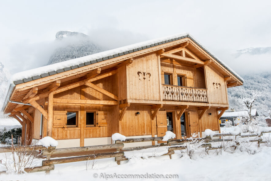 Chalet Esse Samoëns - Beautiful quiet setting in central Samoëns