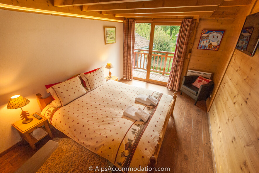 La Grange Samoëns - Large double bedrom with balcony