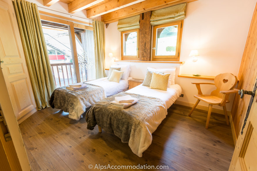 Chalet Skean-Dhu Samoëns - The first floor twin room with balcony