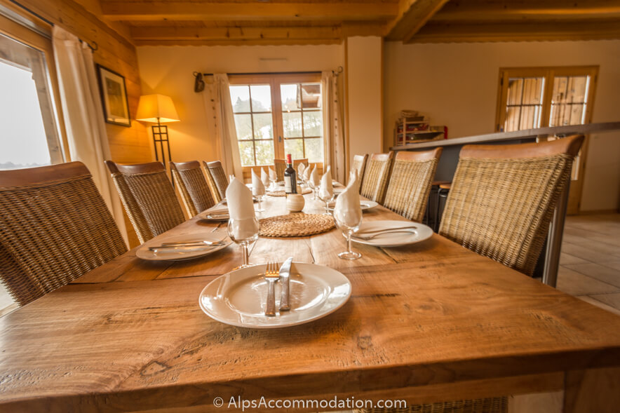 Chalet Kassy Morillon - The gorgeous dining table can seat up to 12 comfortably