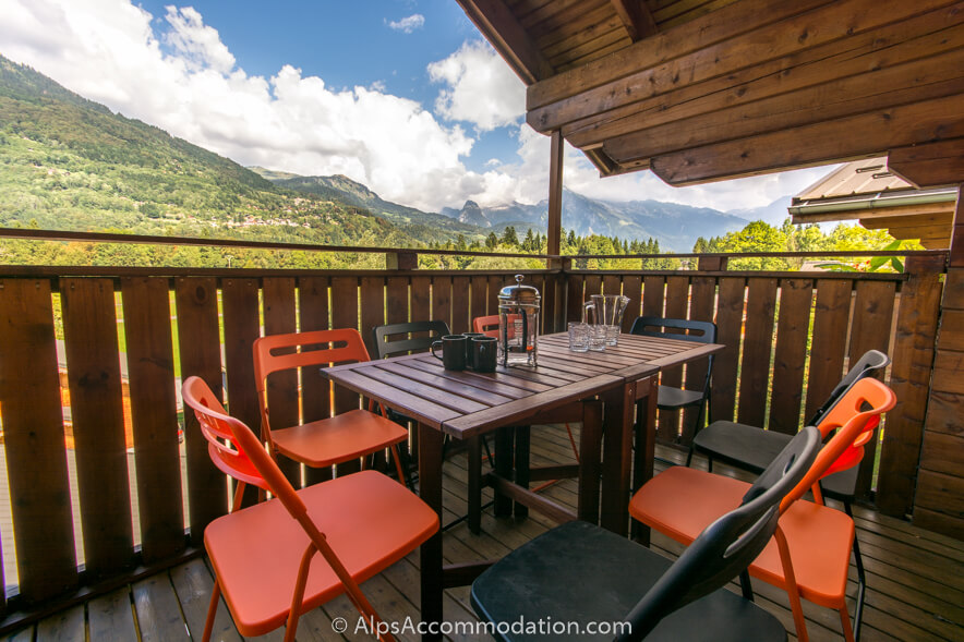 Chalet Booboo Morillon - Enjoy drinks or a meal on the balcony with a stunning backdrop