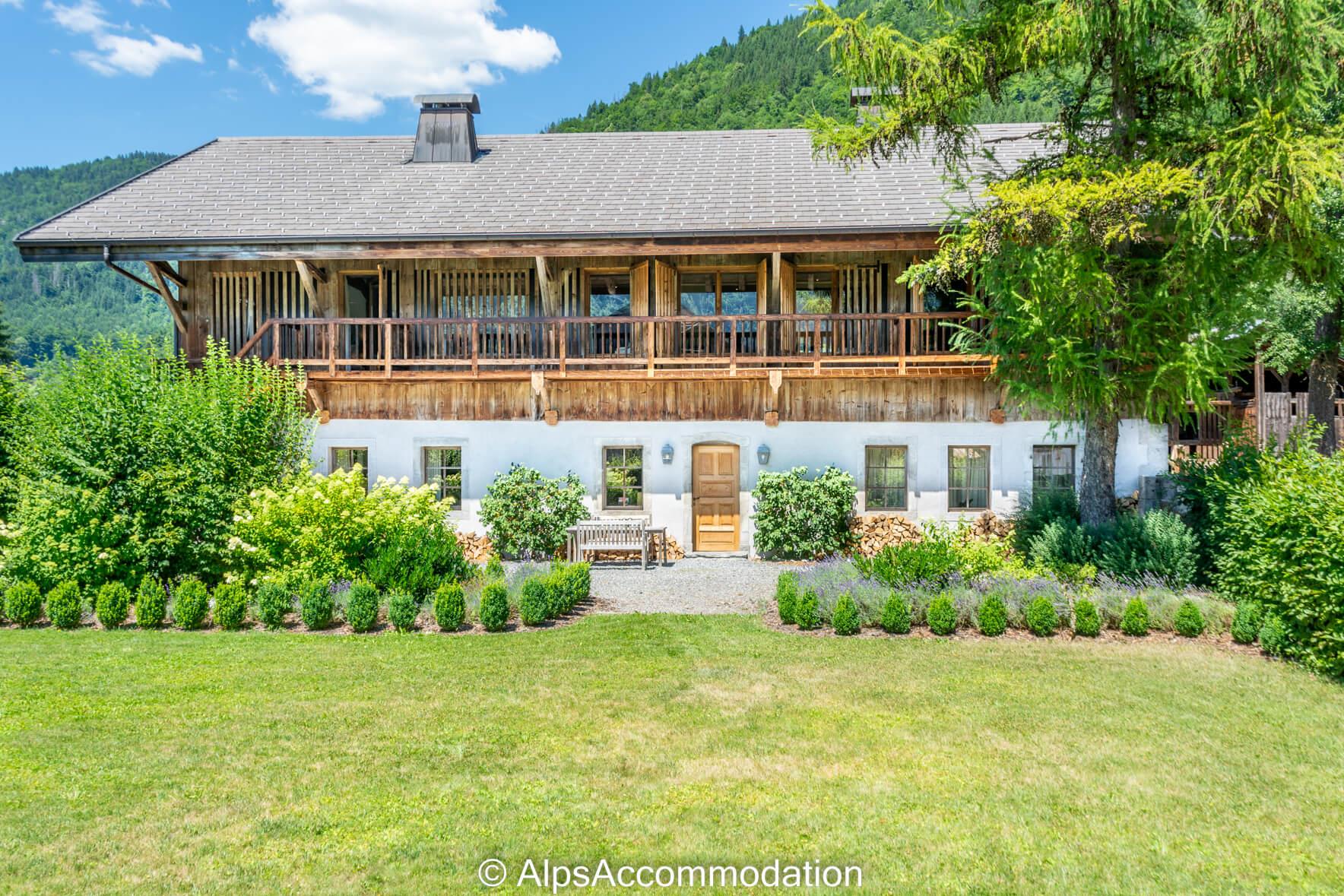 Ferme St Christophe Samoëns - An historic farmhouse offering top class luxury and facilities