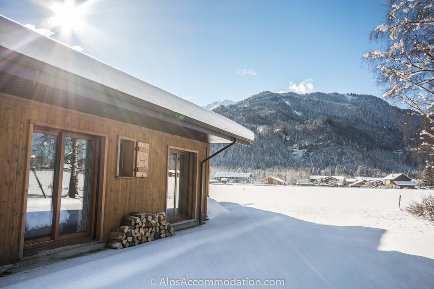  Chalet Balthazar Samoëns - Stunning views from this semi-detached chalet towards a spectacular waterfall and the Grand Massif ski area
