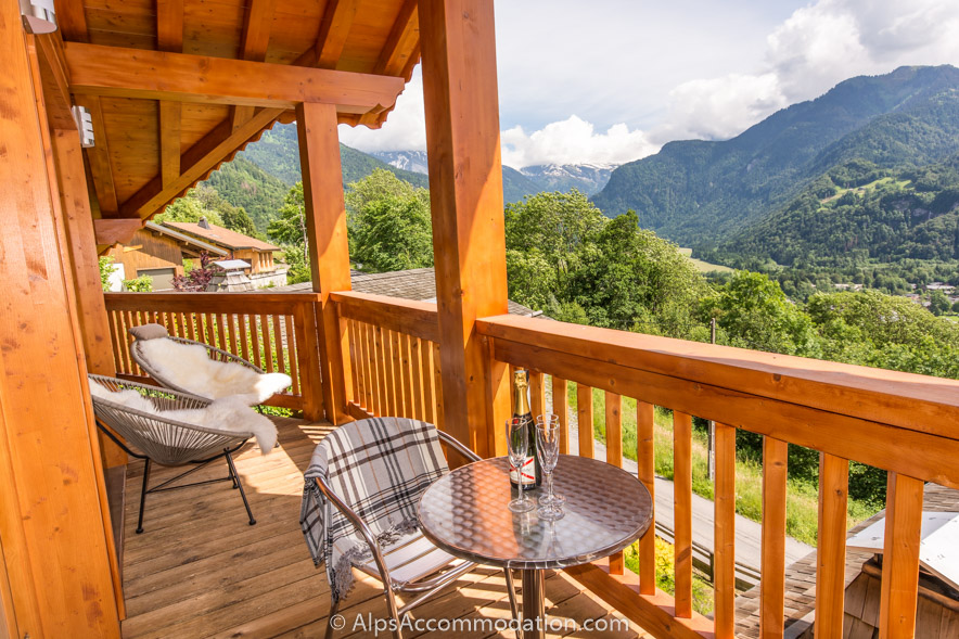 Chalet 75 Samoëns - Stunning 180 degree panoramic views over Samoens the the ski area from the south facing balcony