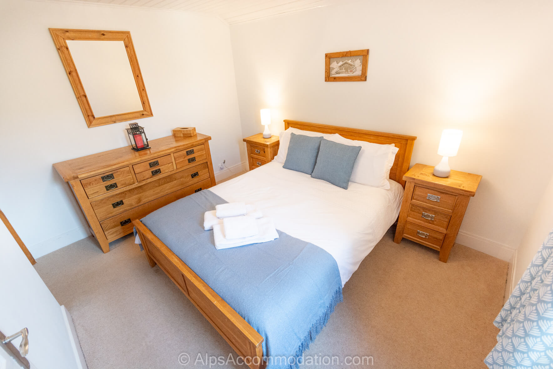 Chalet Chamoissiere Samoëns - Light and spacious bedroom with king size bed