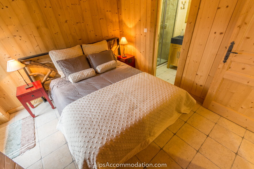 Apartment Bois de Lune 3 Samoëns - Ensuite master bedroom with luxurious king size bed