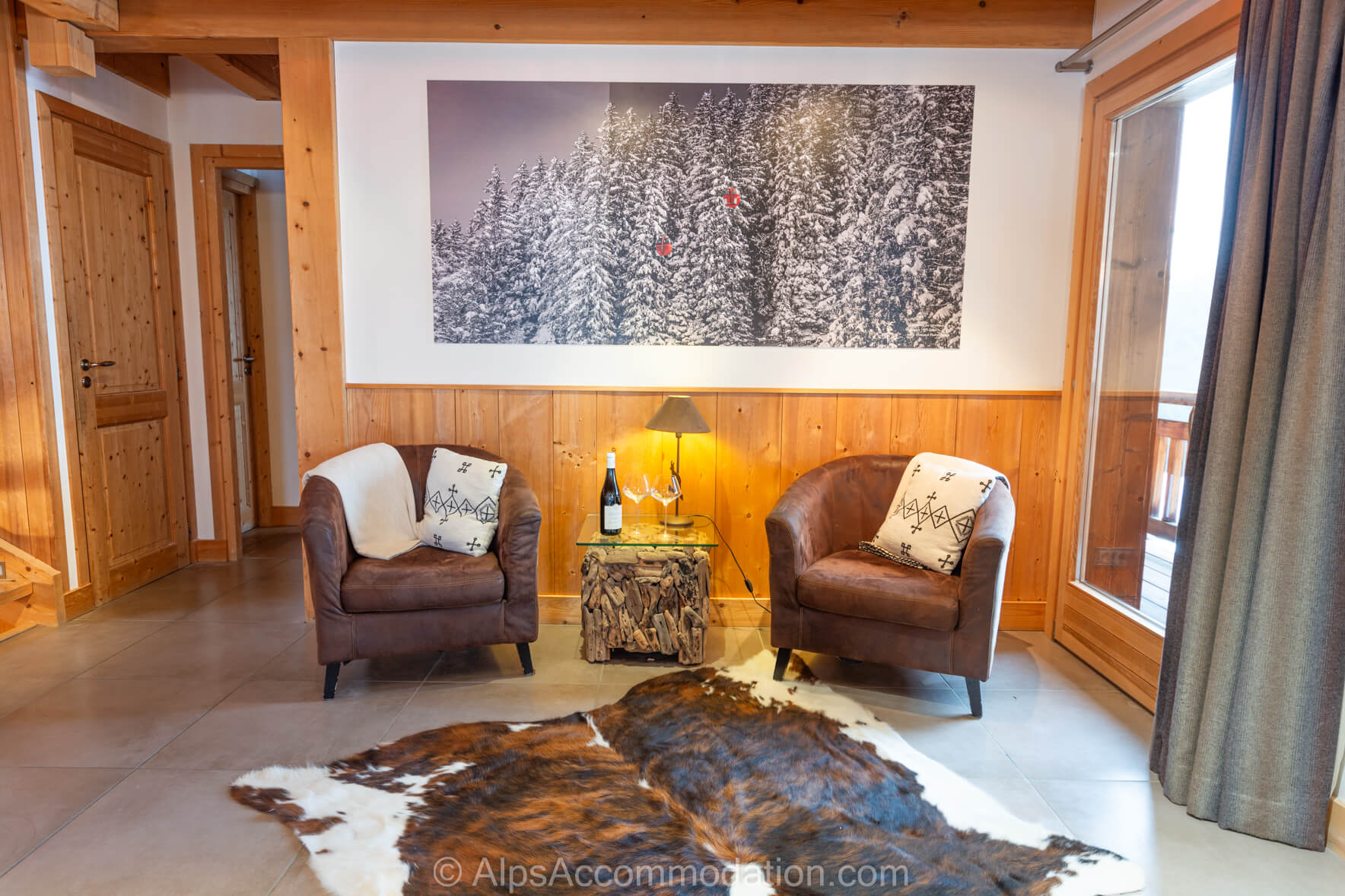 Chalet Foehn Samoëns - A peaceful corner to relax by the log fire