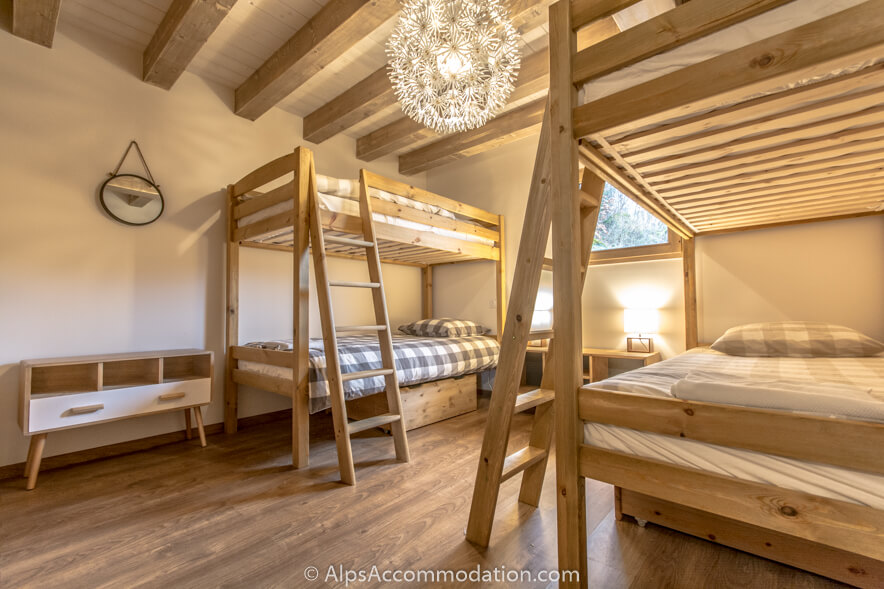 Chalet 75 Samoëns - Quad bedroom with great built in wardrobe