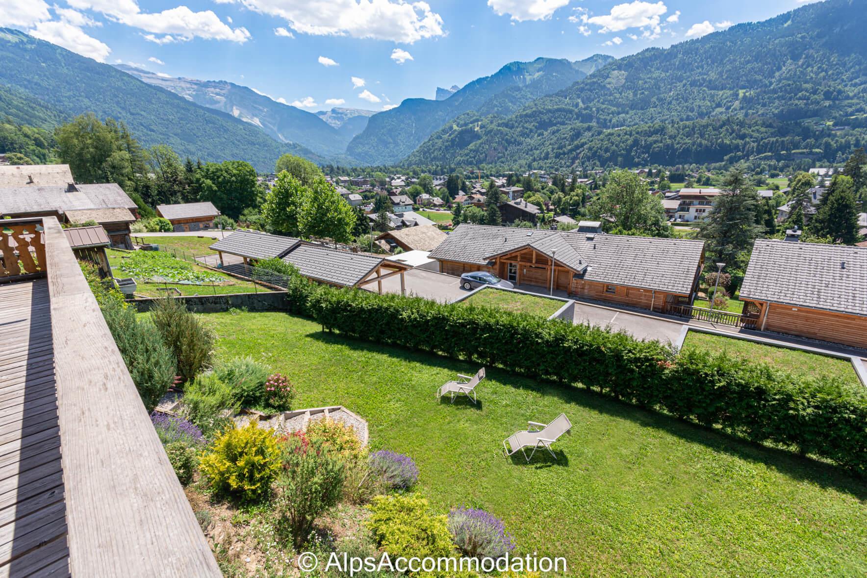 Chalet Gentiane Bleue Samoëns - Uninterrupted views over Samoëns and the surrounding mountains