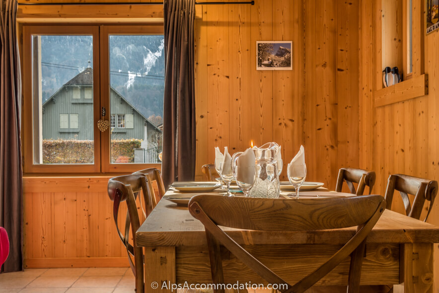 Apartment Bois de Lune 2 Samoëns - A great space to eat, drink and be merry!