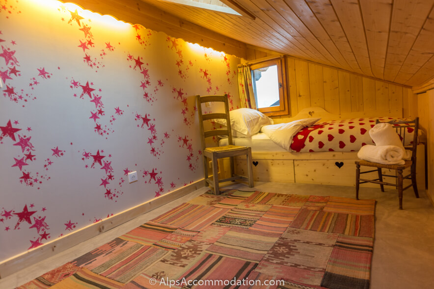 Chalet Gentiane Bleue Samoëns - The beautiful single bedroom with LCD TV