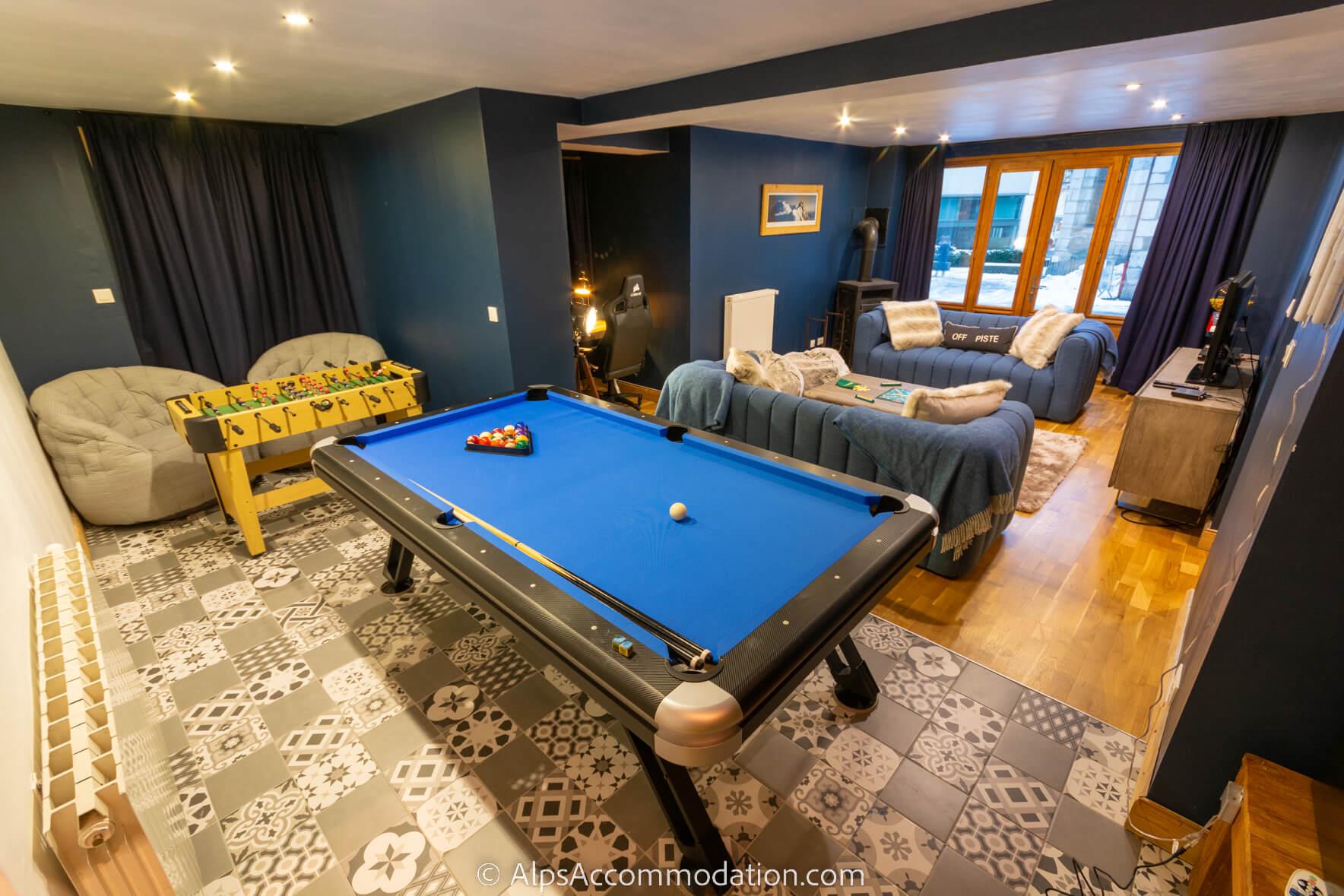 La Maison Blanche Samoëns - Large second living area is perfect for adults and kids alike