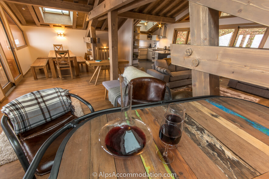 Chalet 75 Samoëns - Stunning open plan living dining and kitchen area with bar