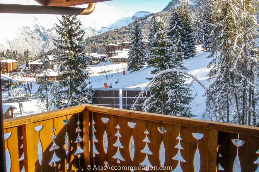 Chalet Alpage Morillon 1100 - Stunning winter views from the sunny balcony which looks directly onto the pistes