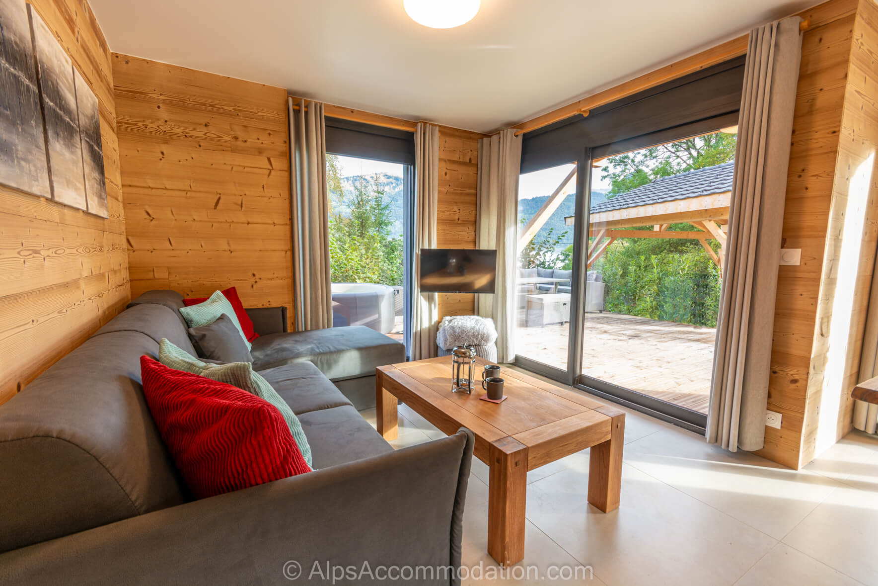 Apartment Gifframa Samoëns - Comfortable living area with beautiful views over the surrounding mountains