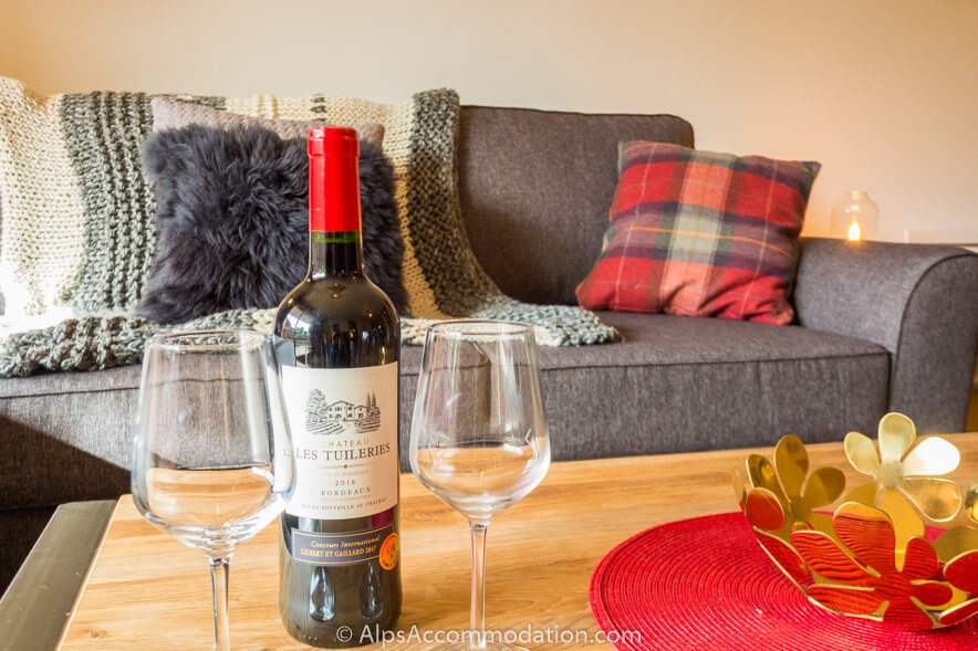 Apartment Bel Air Samoëns - Kick back on the sofa after a fun filled day on the slopes and enjoy a glass of wine