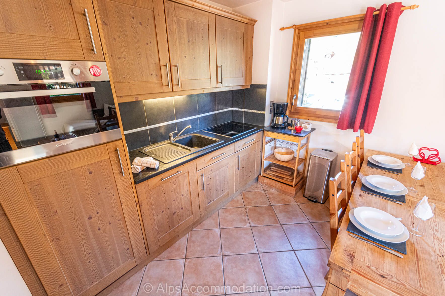 Chardons Argentes H8 Samoëns - Fully equipped kitchen
