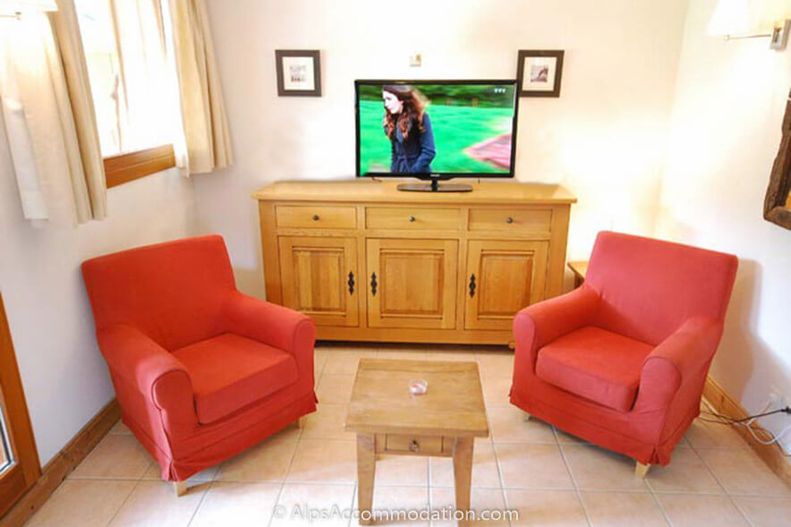 B11 Jardin Alpin Morillon 1100 - Second Seating Area with large LCD TV
