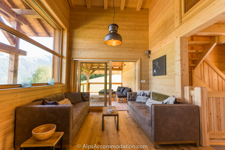 Chalet Sarbelo Samoëns - The living area opens out onto the large scenic balcony