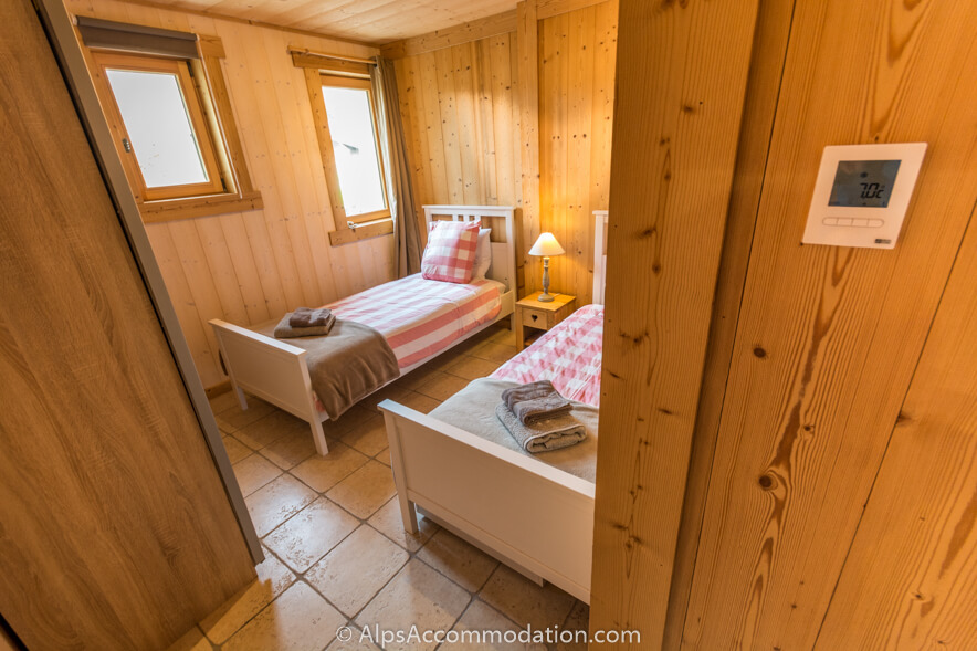 Apartment Bois de Lune 2 Samoëns - The twin bedroom has a family bathroom adjacent