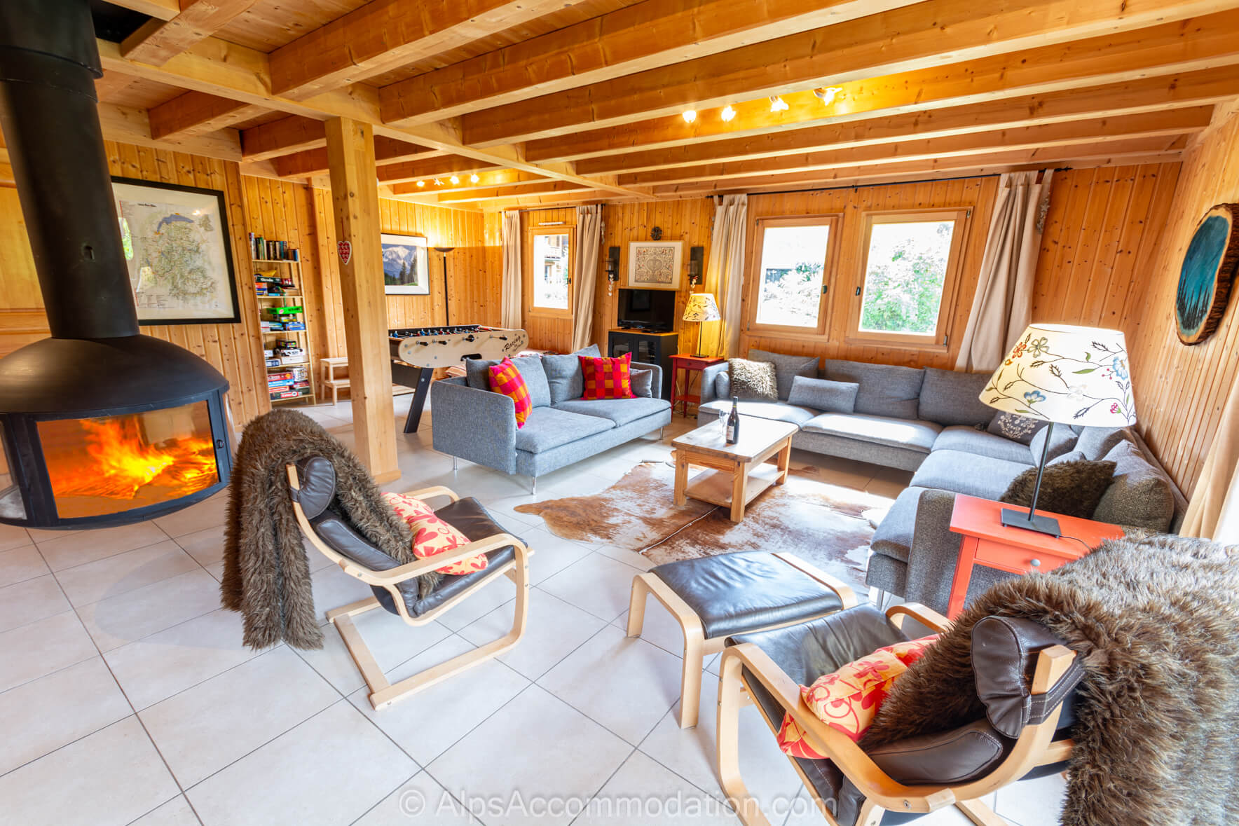 Chalet Esse Samoëns - Lounge area with home entertainment