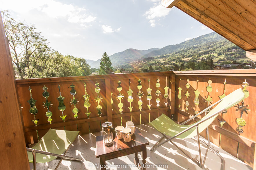 Pas Au Loup A10 Samoens - Second balcony leading off the upper living area relax and enjoy the afternoon sun and beautiful sunsets