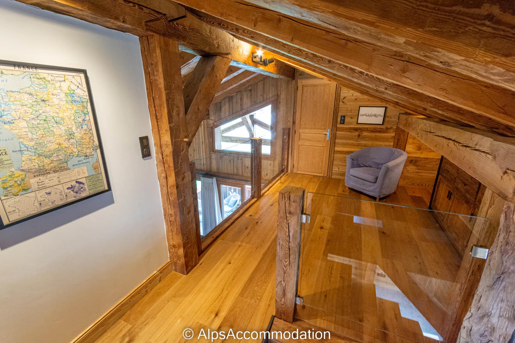 Chalet Lily Samoëns - A quiet corner to enjoy a glass of wine and a book