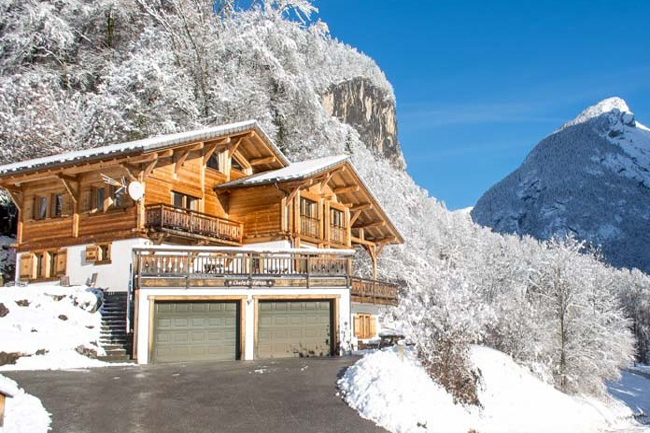 Chalets with 6+ Bedrooms in Samoëns and Morillon
