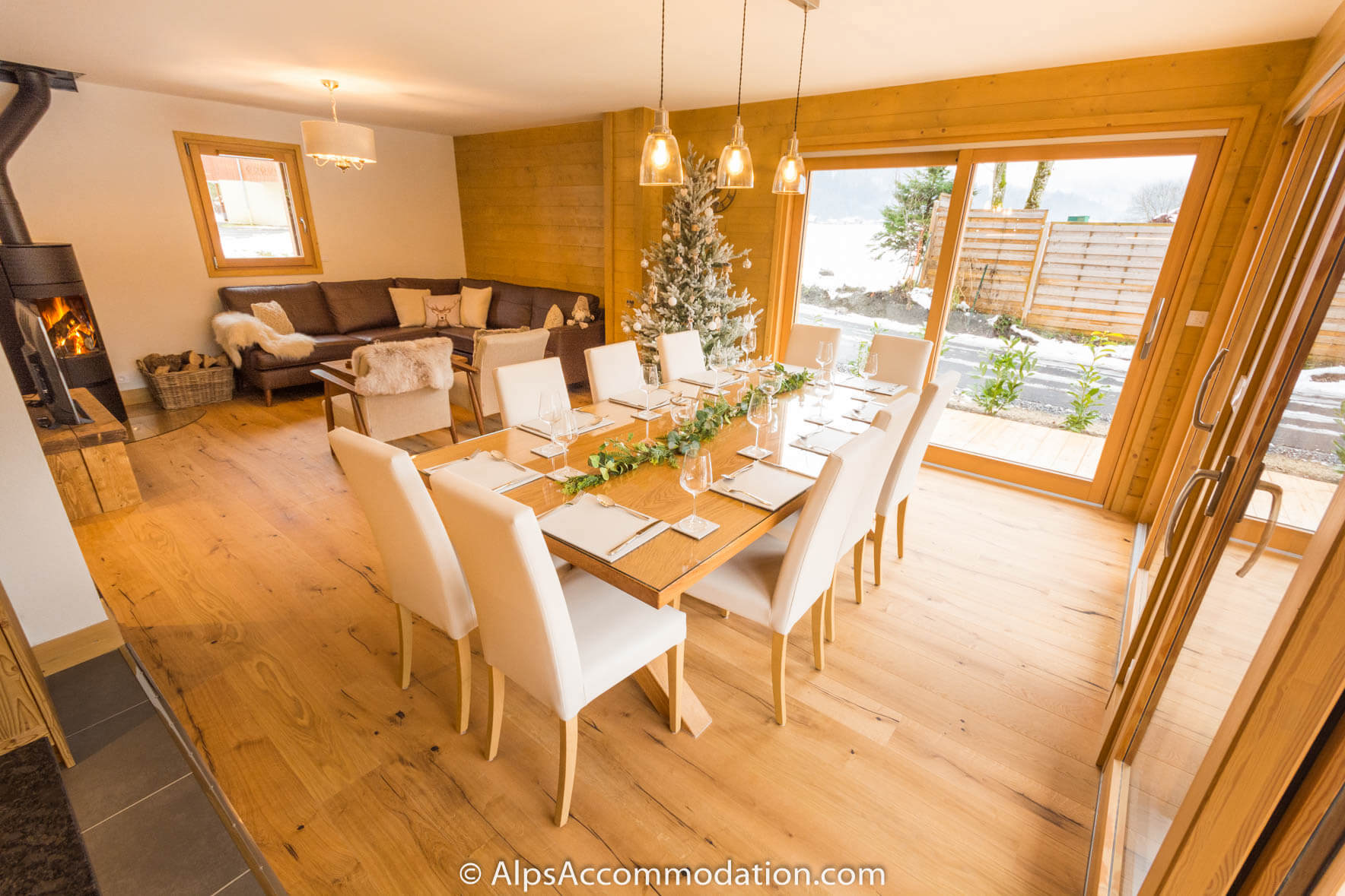 Chalet Louisa Samoëns - Open plan living dining and kitchen areas