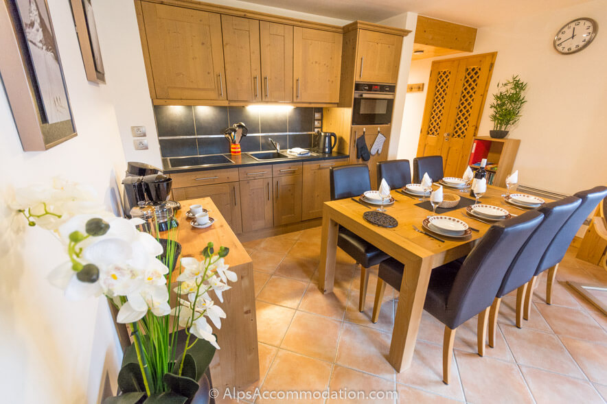 Chardons Argentés F8 Samoëns - The kitchen comes fully equipped including dishwasher and fridge freezer