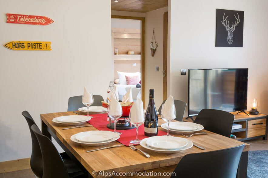 Apartment Bel Air Samoëns - The dining area seats up to 6 people in total comfort