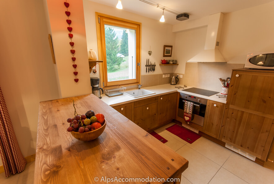 Apartment La Tibolire Sixt-Fer-à-Cheval - Spacious kitchen equipped to a high standard
