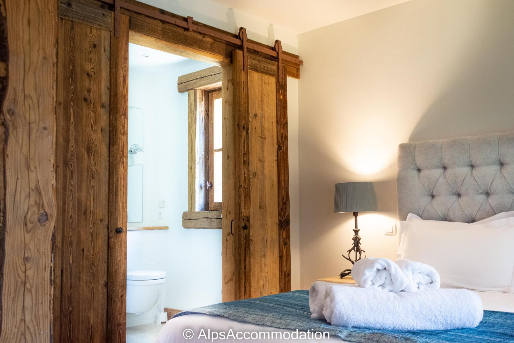Ferme St Christophe Samoëns - Stunning exposed beams and rustic wood can be found throughout the property