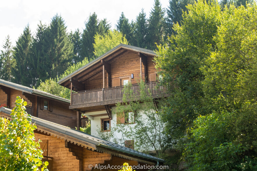 Chalet Booboo Morillon - Boasting a wonderfully tranquil position surrounded by forests and pastures