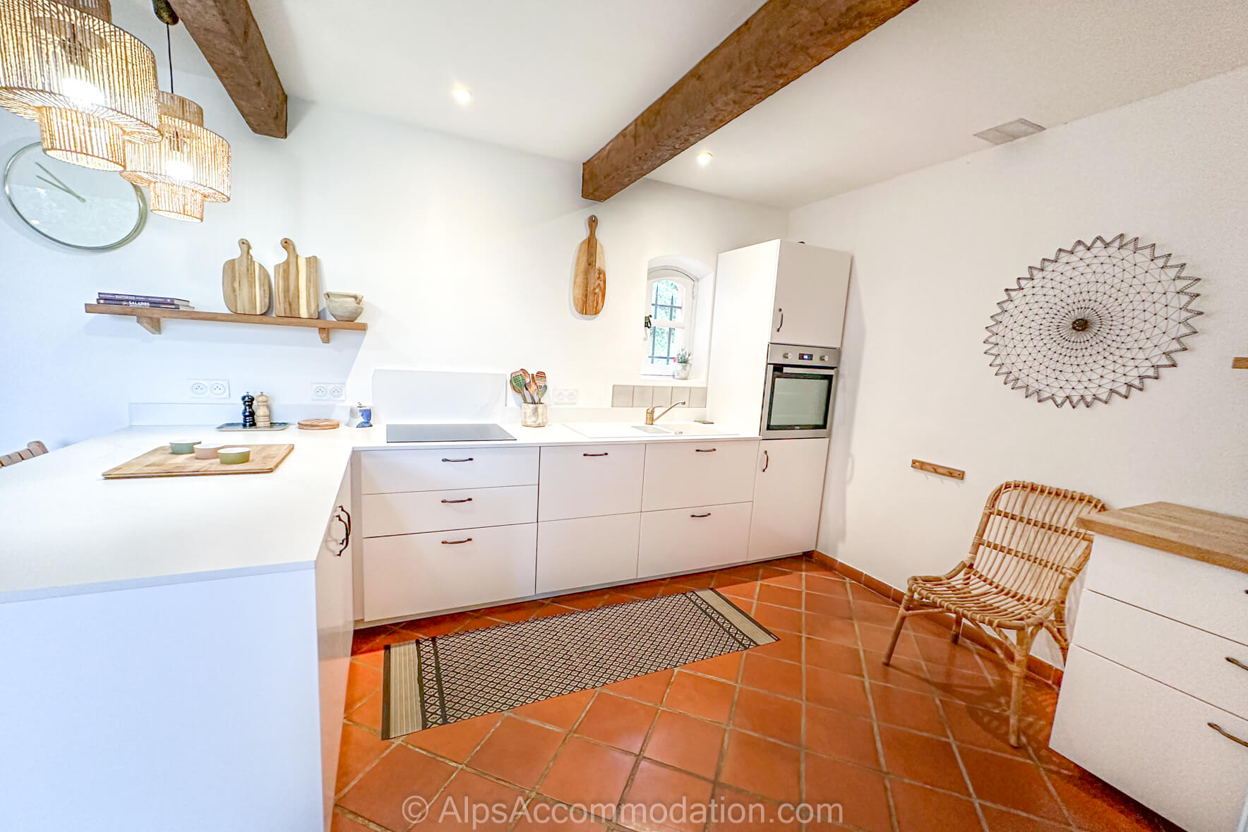 Les Mas Aups - Fully equipped kitchen with large American style fridge