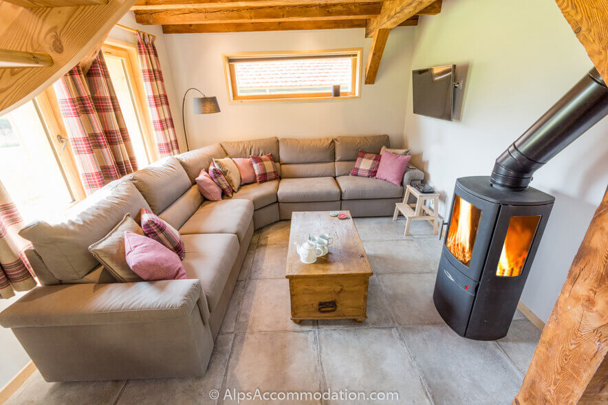 Chalet Petit Coeur Samoëns - Enjoy relaxing evenings in front of the warming log fire