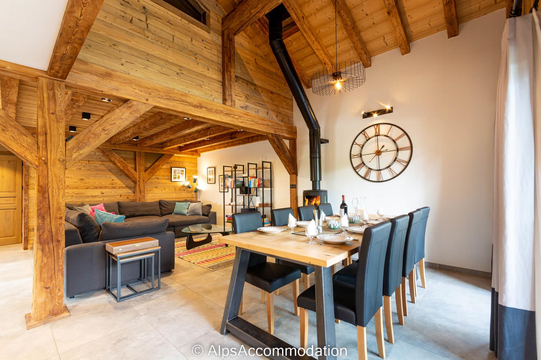 Chalet Lily Samoëns - Double height ceiling above the dining area