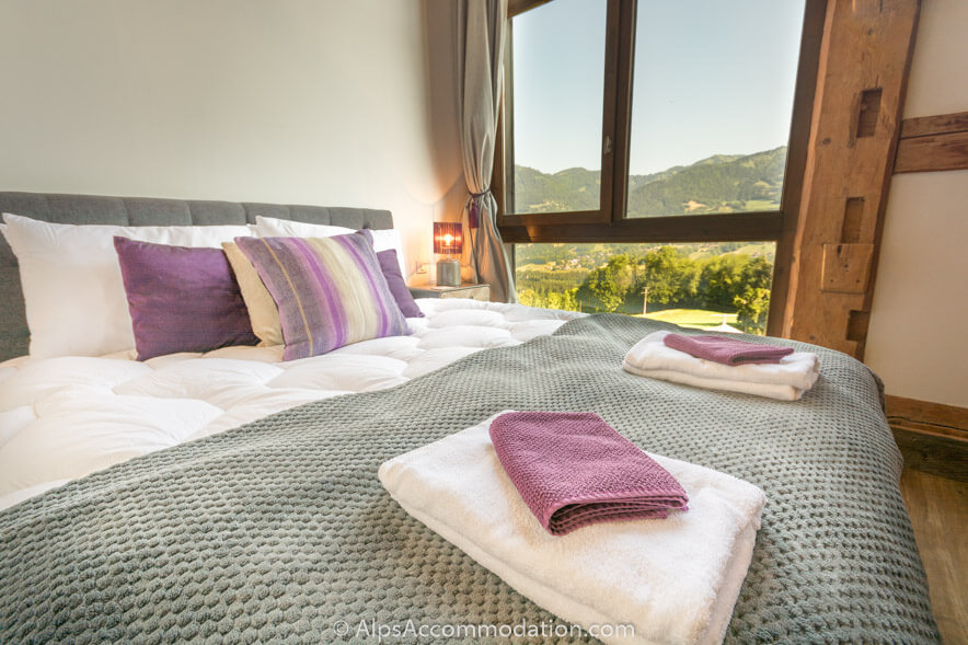 Chalet Skean-Dhu Samoëns - Enjoy panoramic views without leaving your bed
