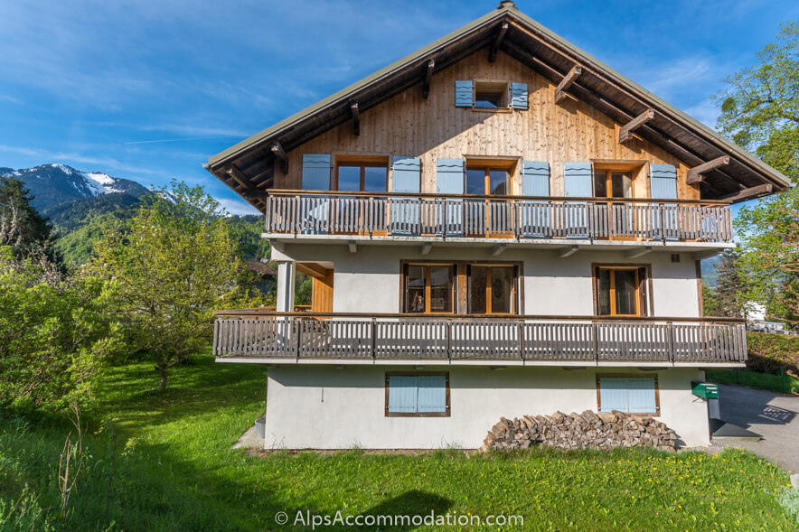 Chalet Bézière Samoëns - Central location which offers fantastic views of the surrounding mountains