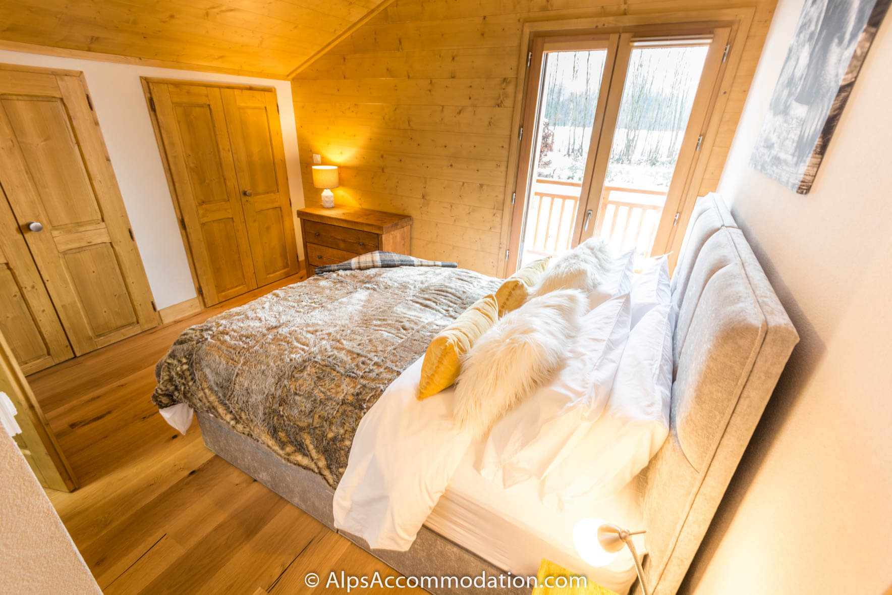 Chalet Louisa Samoëns - The ensuite king or twin with sunny balcony