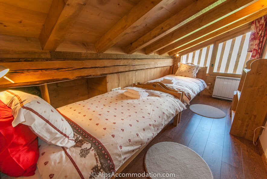 La Grange-Ferme Samoëns - Cosy twin bedroom