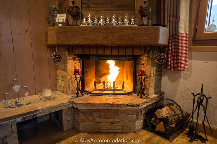 Apartment Biollet Samoëns - Come in from the cold and relax in front of the cosy log fire