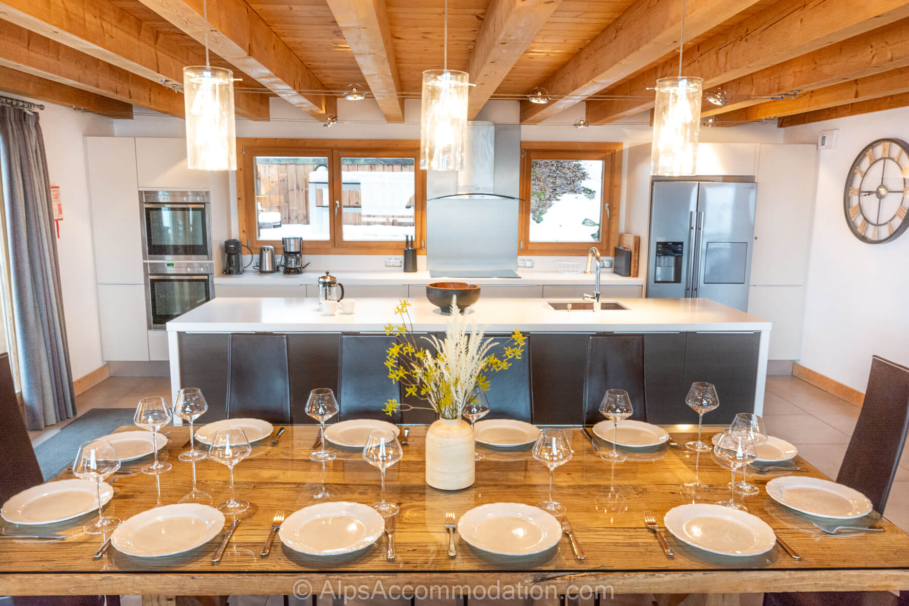Chalet Foehn Samoëns - Convivial dining area and kitchen