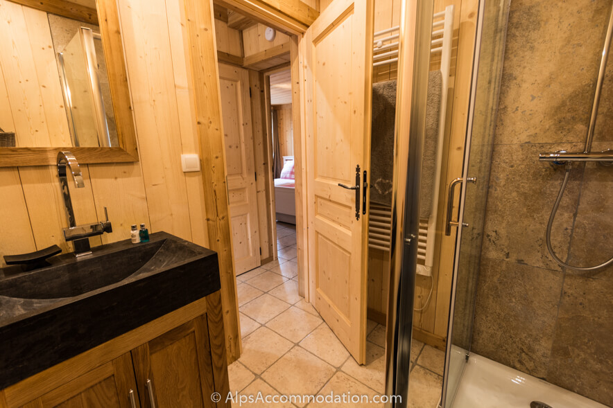Apartment Bois de Lune 2 Samoëns - The family bathroom with large shower