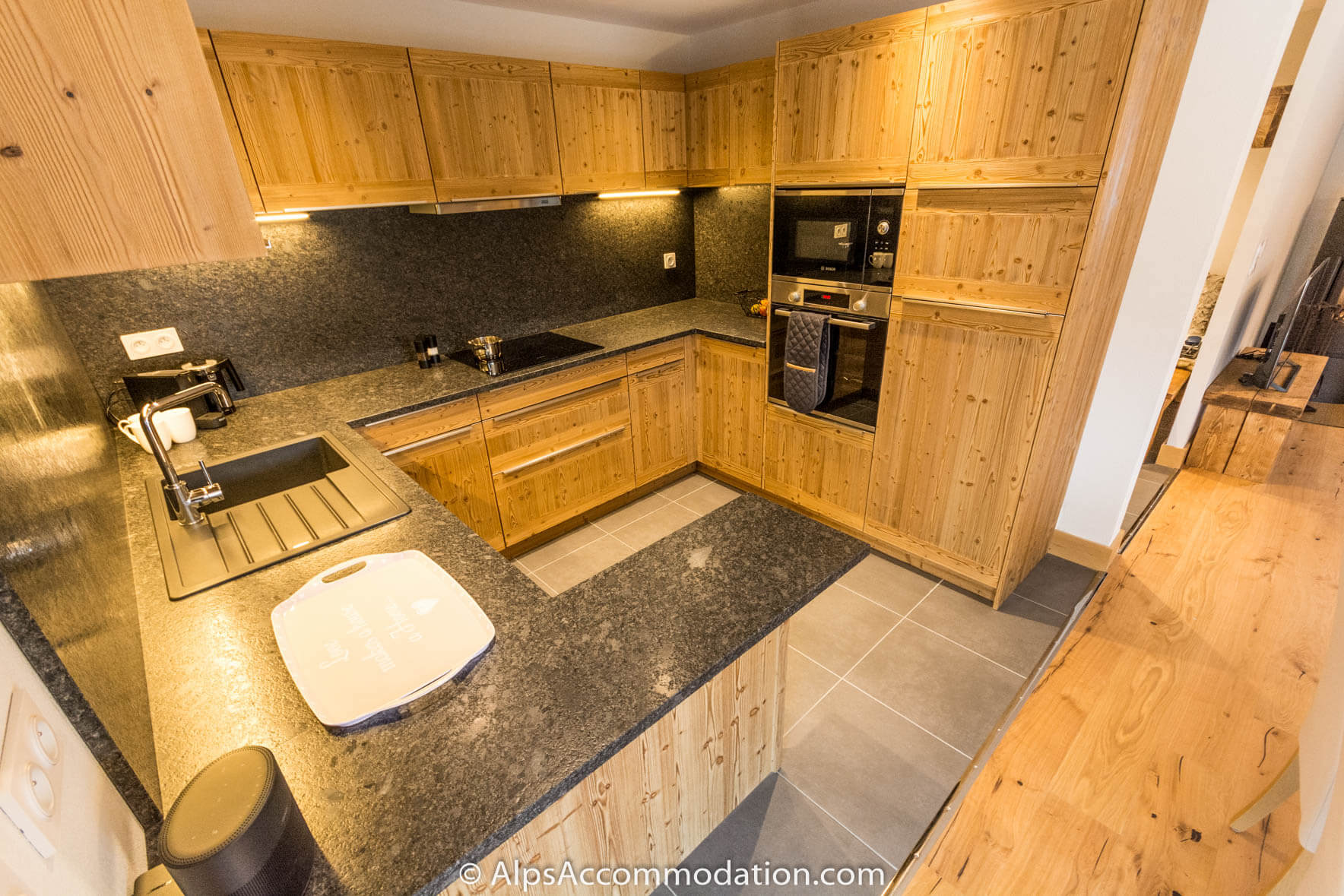 Chalet Louisa Samoëns - Fully equipped kitchen with Nespresso coffee machine