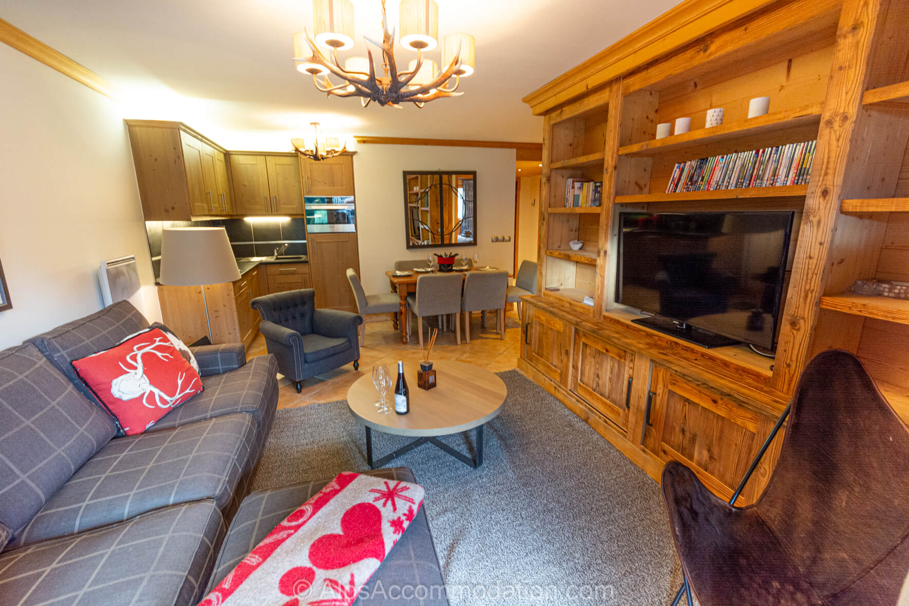 Chardons Argentes G6 Samoëns - Entertainment is provided by a smart TV and Wi-Fi
