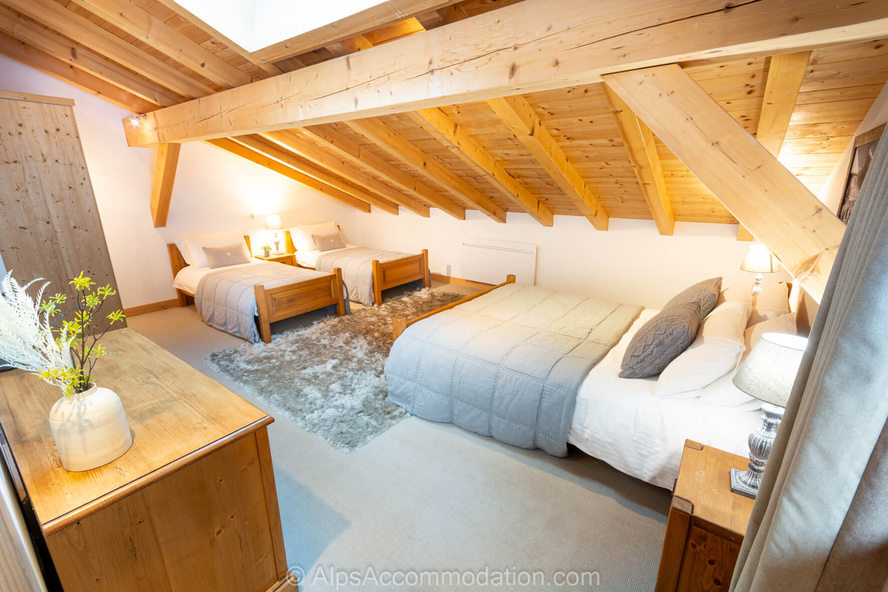 Chalet Foehn Samoëns - A great private space offered by the ensuite family bedroom