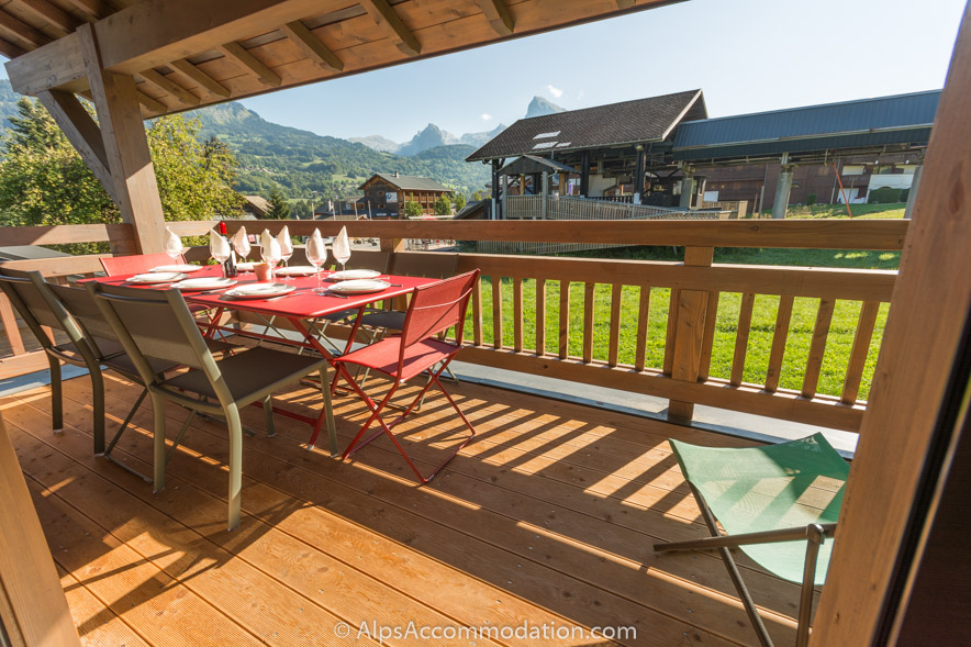 Apartment CH7 Morillon - Sunny terrace with excellent piste and mountain views