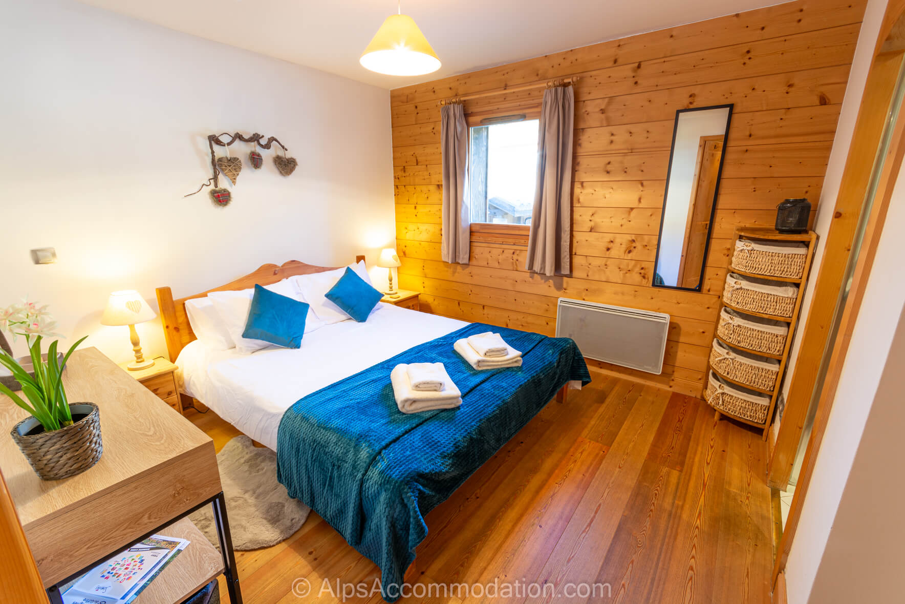 Chardons Argentes H8 Samoëns - Stunning master bedroom